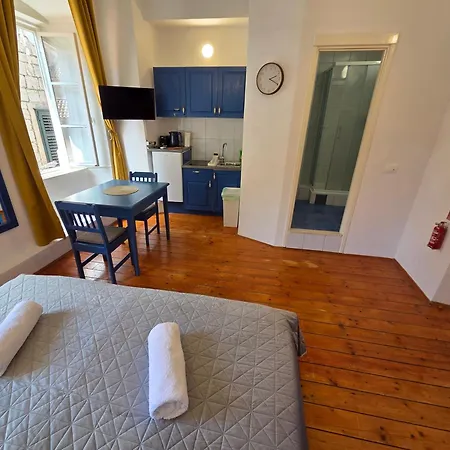 Le Mura By Blue Estate *